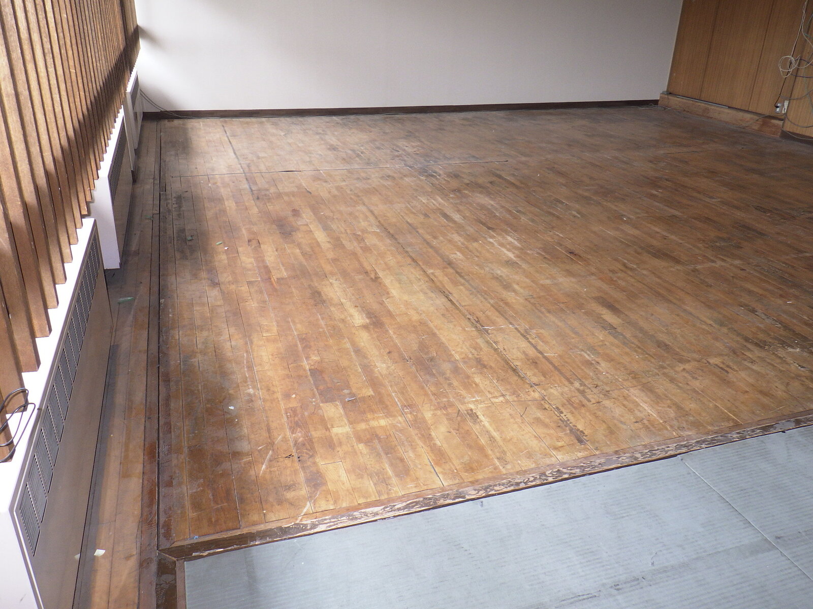 小諸警察署　柔剣道場床畳改修工事