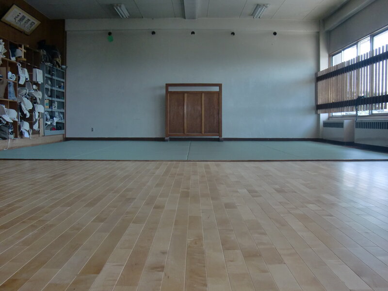 小諸警察署　柔剣道場床畳改修工事