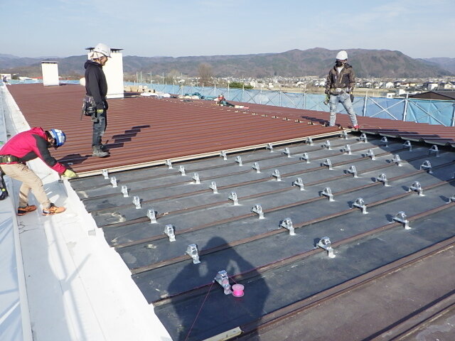 佐久平総合技術高等学校　臼田ｷｬﾝﾊﾟｽ　南校舎屋根改修工事