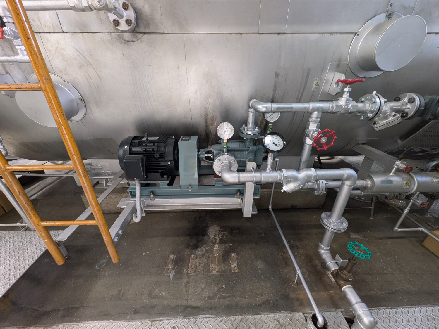 15号建物給水ﾎﾟﾝﾌﾟ等更新工事